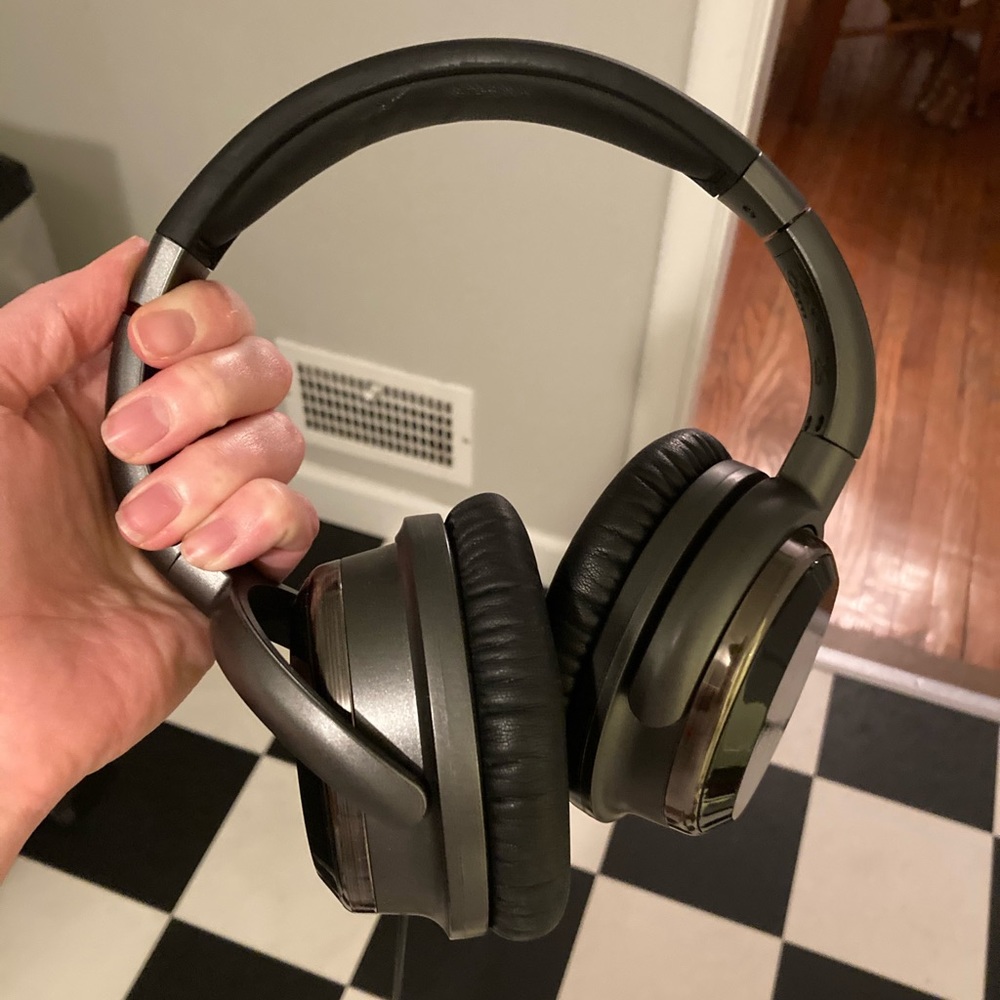 Monoprice noise cancelling headphones